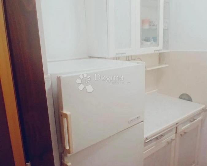 Top lokacija-Njivice/Kijac, apartman 150 m od mora