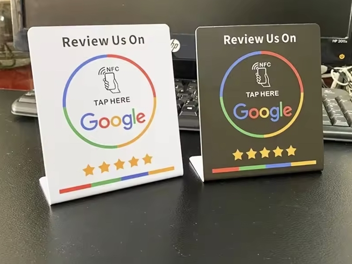 Google NFC stalak za recenzije