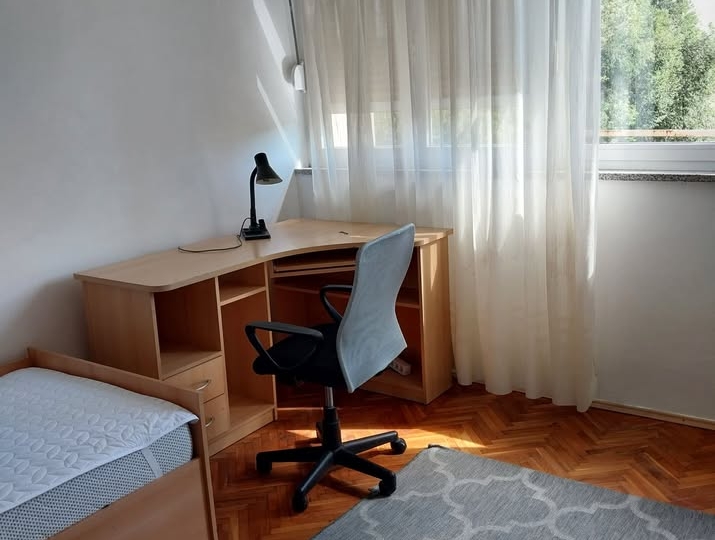 Podmurvice - stan za najam studenticama