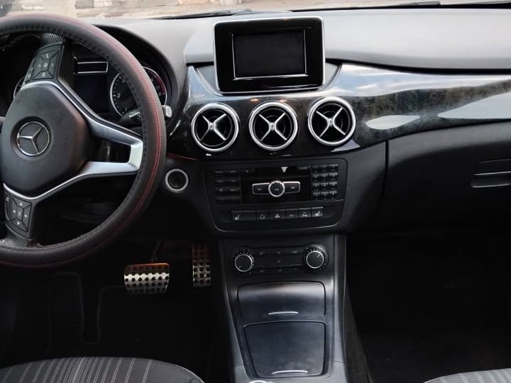 Mercedes 180 B