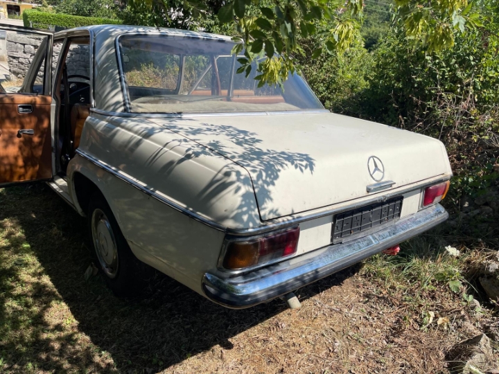 Mercedes oldtimer W114