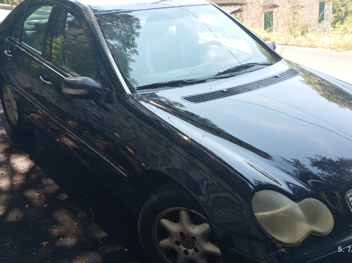 Mercedes 220 diesel