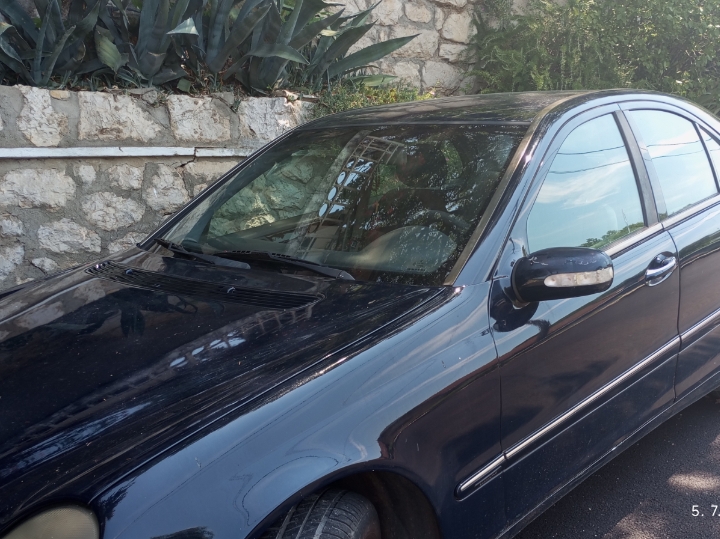 Mercedes 220 diesel
