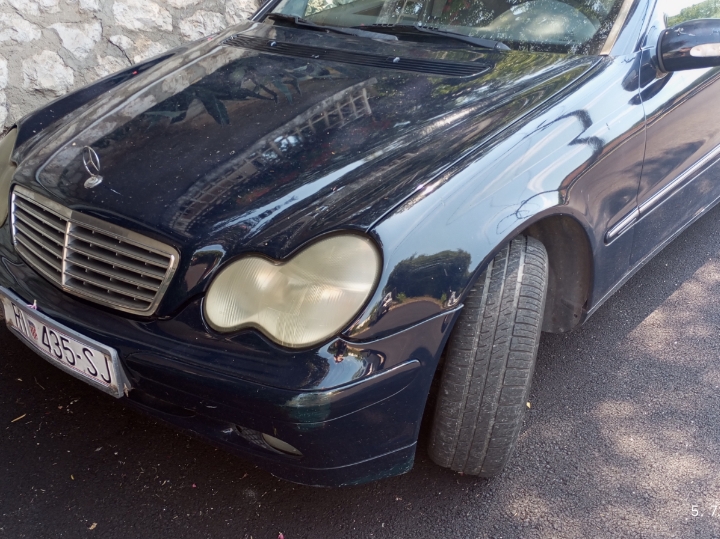 Mercedes 220 diesel