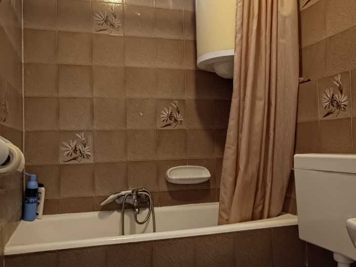 2 sobni, 52 m2, blizu više fakulteta