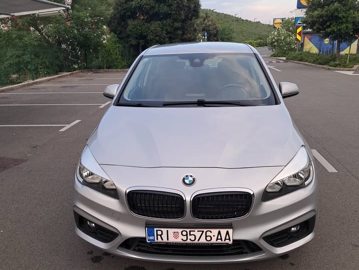 BMW 218D