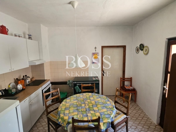Lič, samostojeća kuća 150m2, prilika!