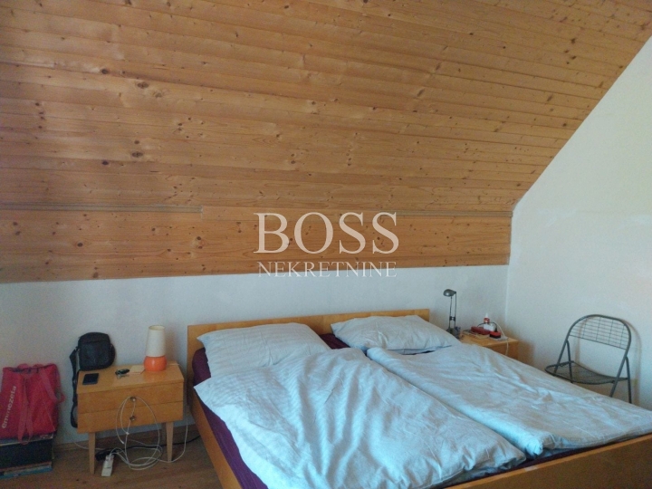 Lič, dvojna kuća 150m2, samo kod nas!