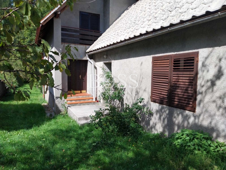 Lič, samostojeća kuća 150 m2, samo kod nas!