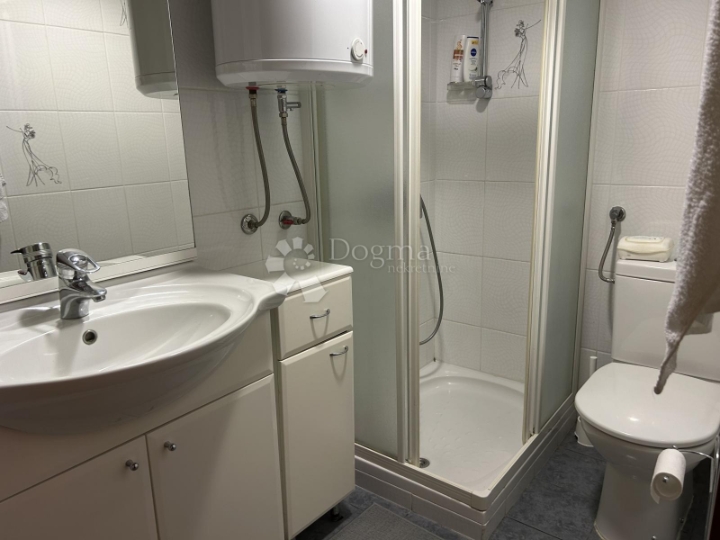 Opatija, Ika-stan 60m2 prvi red do mora