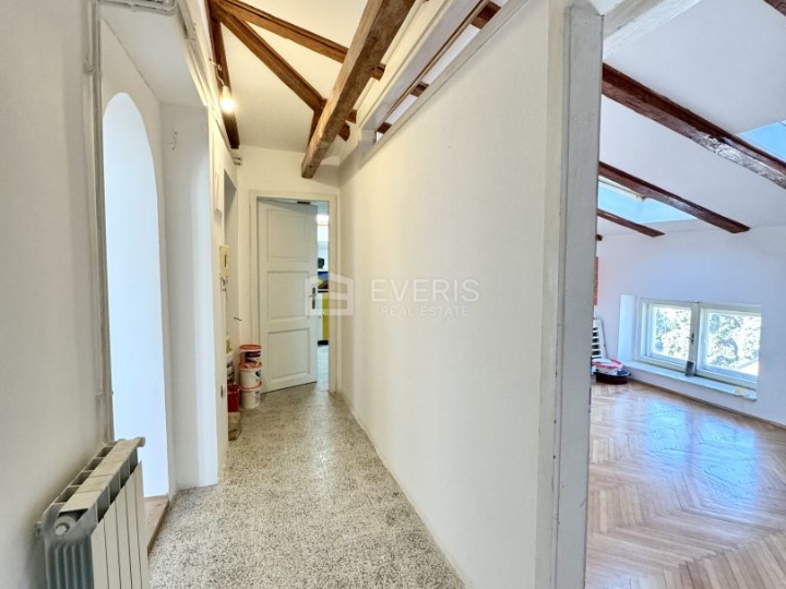 Opatija, stan i garsonijera 109 m2, 1. red do mora