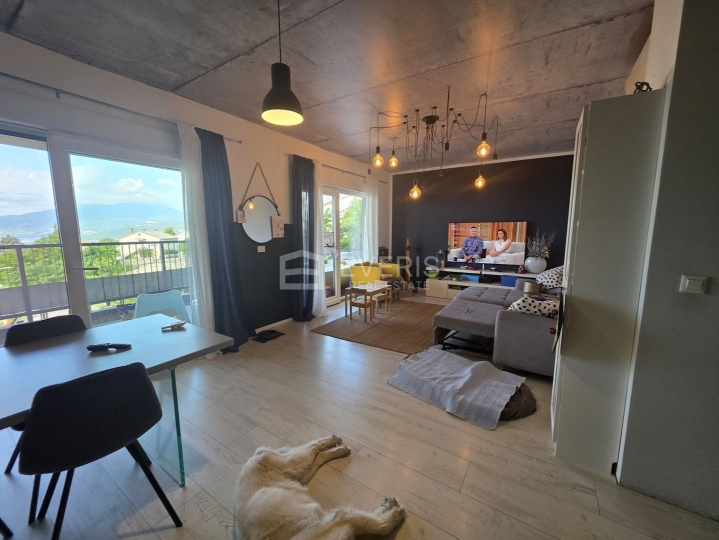 Kastav, Rešetari, stan 72 m2 s okućnicom 110 m2