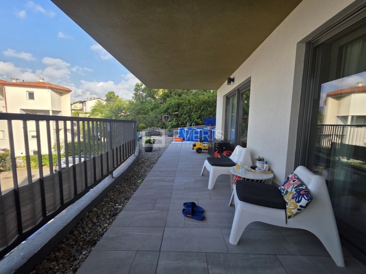 Kastav, Rešetari, stan 72 m2 s okućnicom 110 m2