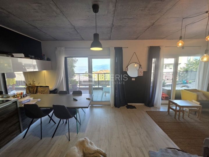 Kastav, Rešetari, stan 72 m2 s okućnicom 110 m2