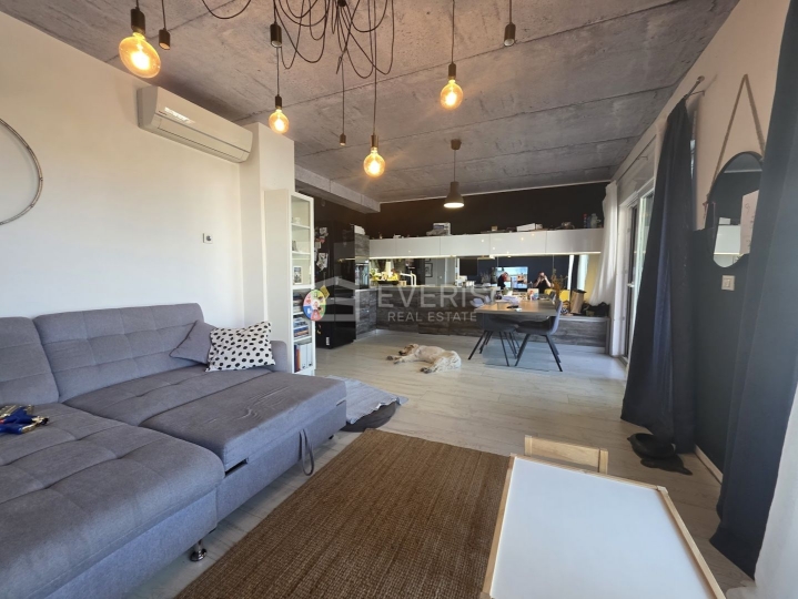 Kastav, Rešetari, stan 72 m2 s okućnicom 110 m2