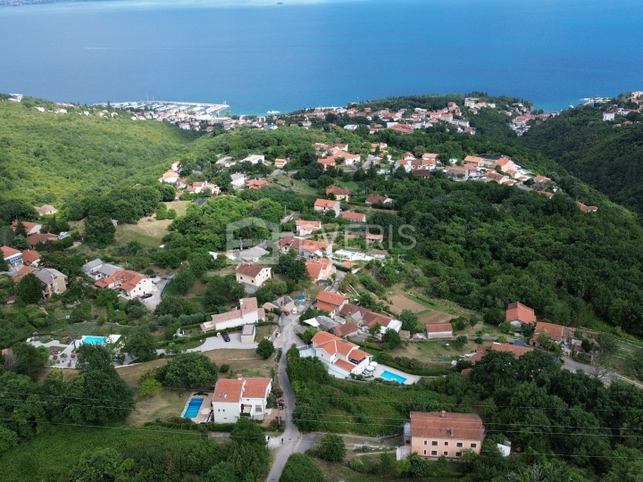 Opatija okolica, Poljane, zemljište 1.283 m2, građ. dozvola