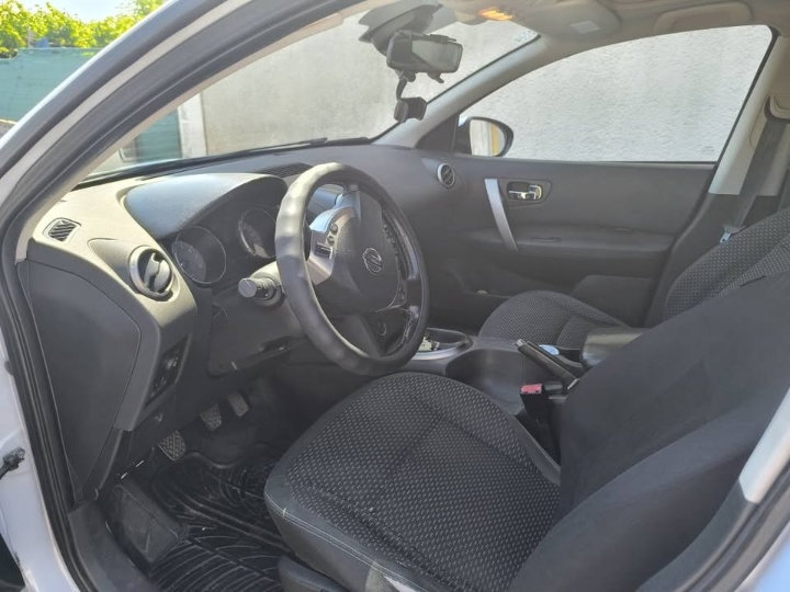 Nissan Qashqai +2 2.0 family pack