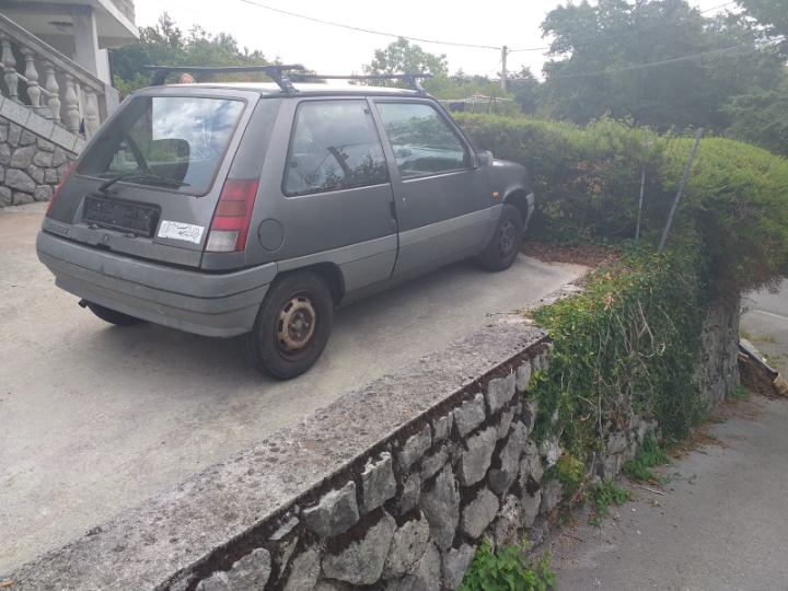 Renault 5