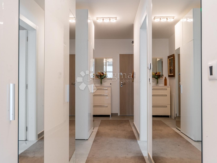 Martinkovac, 96.20m2, 3S+DB novogradnja, balkon, pogled
