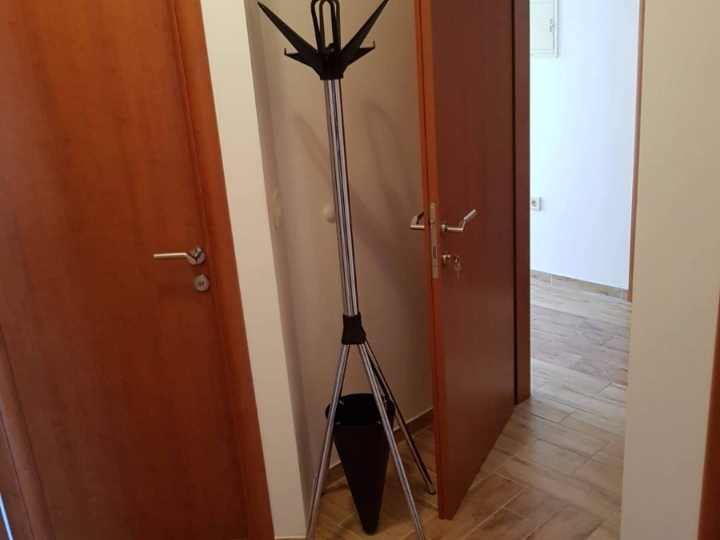 Gornja Drenova, jednosoban stan
