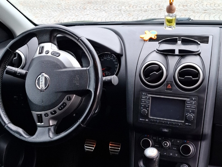 Nissan Qasqhai 1.6dCi, 4wd Tekna +