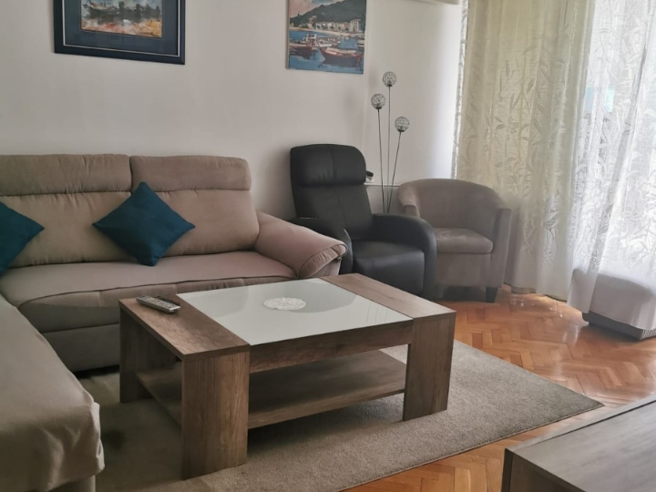 Rijeka Zamet, iznajmljujemo stan