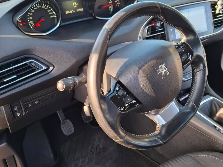 Peugeot 308 1.6 HDI