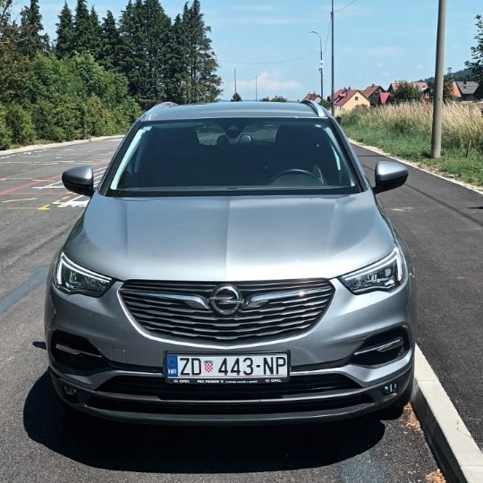 Hitno! Opel Grandland 1.5 CDTI