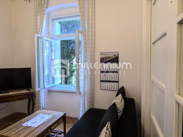 Rijeka, Bulevard, 68.25m2, 2-sobni s dnevnim + podrumski prostor