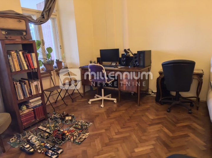 Rijeka, Bulevard, 68.25m2, 2-sobni s dnevnim + podrumski prostor