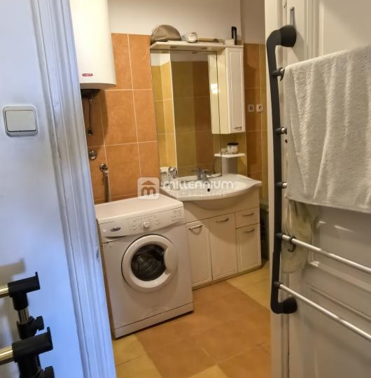 Rijeka, Bulevard, 68.25m2, 2-sobni s dnevnim + podrumski prostor