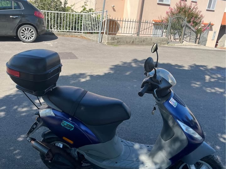 Piaggio zip 50