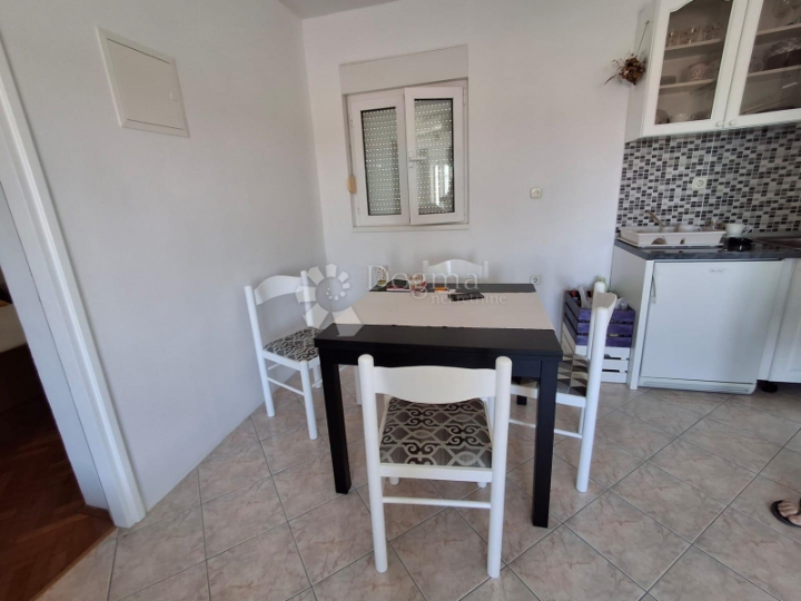 Lijepi apartman u Barbatu na mirnoj lokaciji