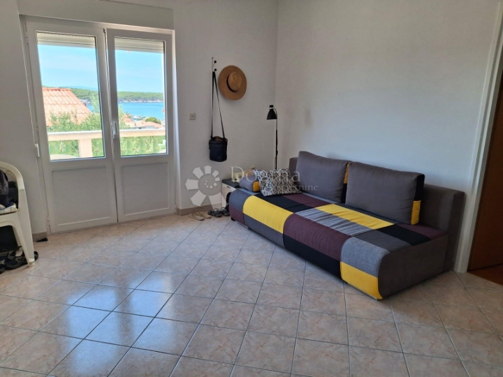 Lijepi apartman u Barbatu na mirnoj lokaciji