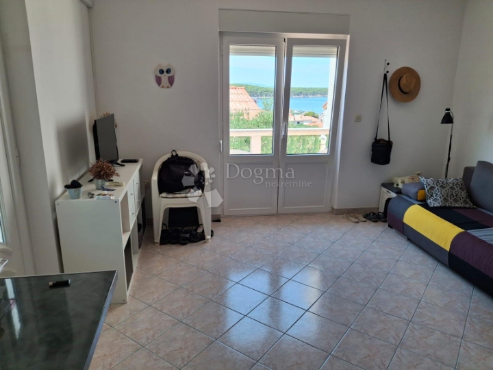 Lijepi apartman u Barbatu na mirnoj lokaciji