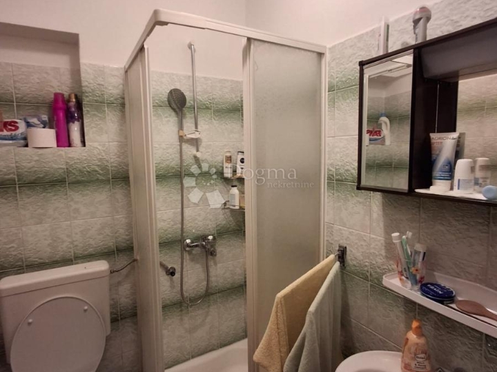 Lijepi apartman u Barbatu na mirnoj lokaciji