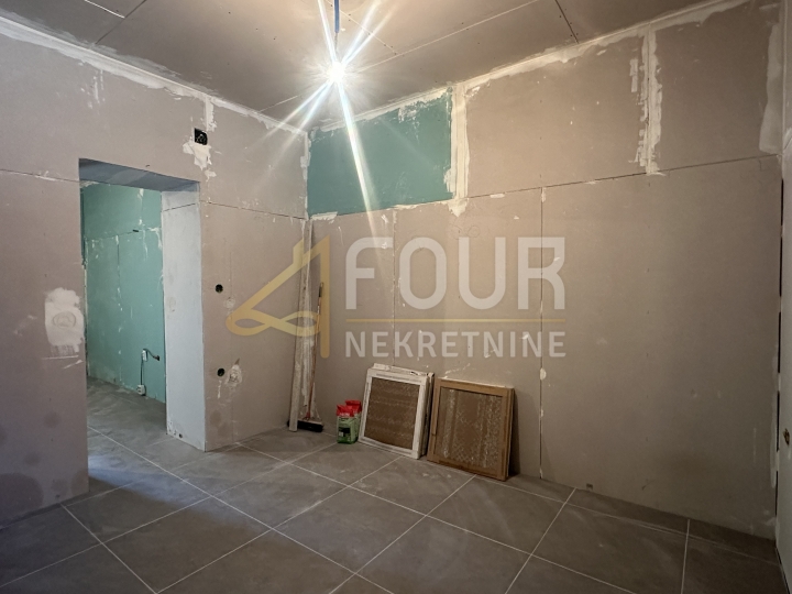 Istra, Pula - centar, 2S+DB, 45.36m2, u adaptaciji