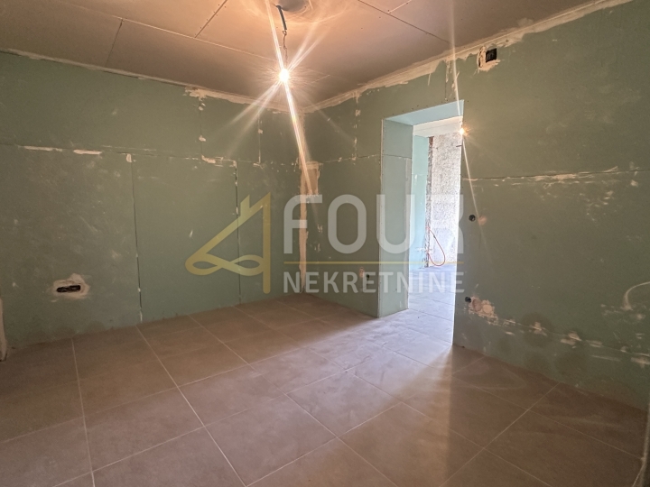 Istra, Pula - centar, 2S+DB, 45.36m2, u adaptaciji