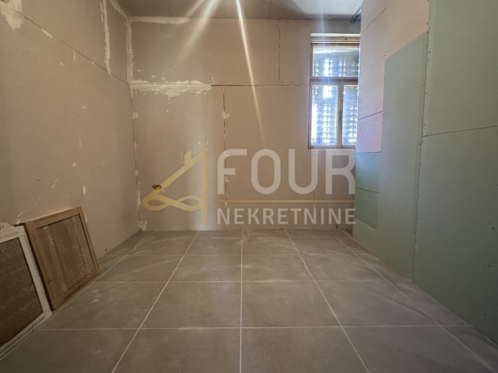 Istra, Pula - centar, 2S+DB, 45.36m2, u adaptaciji