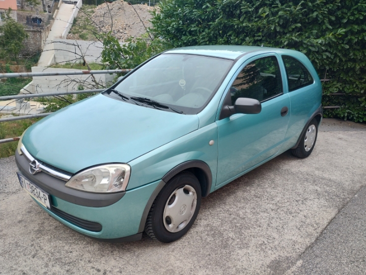 Opel Corsa 1.0, reg. do 05./2026.