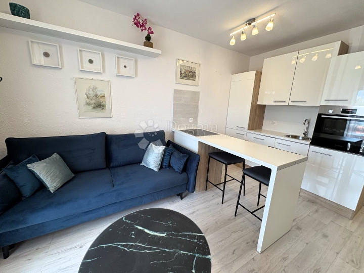 Samo u Dogmi - predivno uređen apartman u Malinskoj
