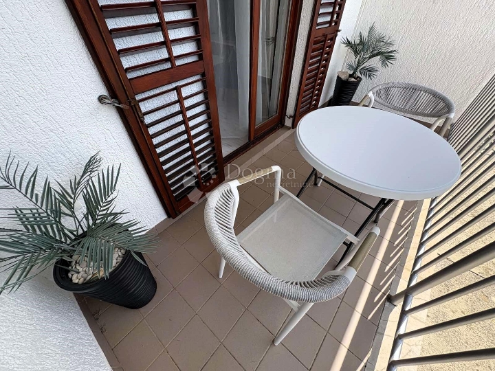 Samo u Dogmi - predivno uređen apartman u Malinskoj