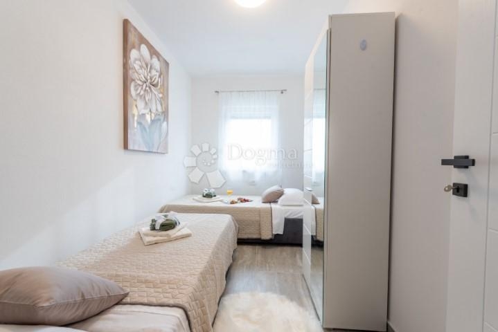 Namješten apartman u novogradnji