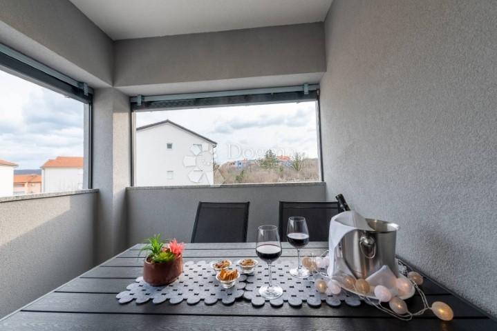 Namješten apartman u novogradnji