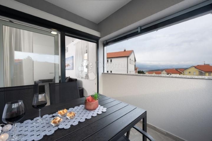 Namješten apartman u novogradnji
