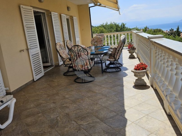 Selce, Dramalj, kuća 300 m2, 1.000 m2 okućnice