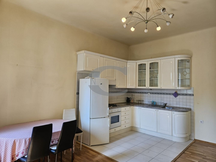 Rijeka, Centar, stan, 2S+DB, 80 m2, balkon