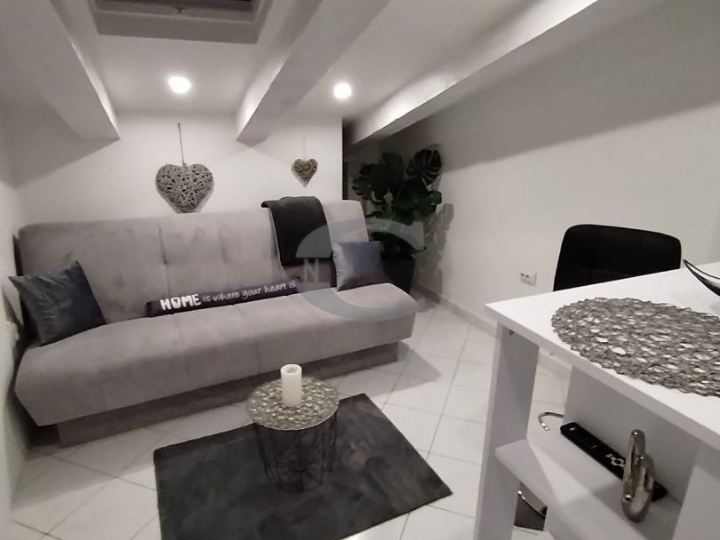 Rijeka, Centar, garsonijera, 24 m2