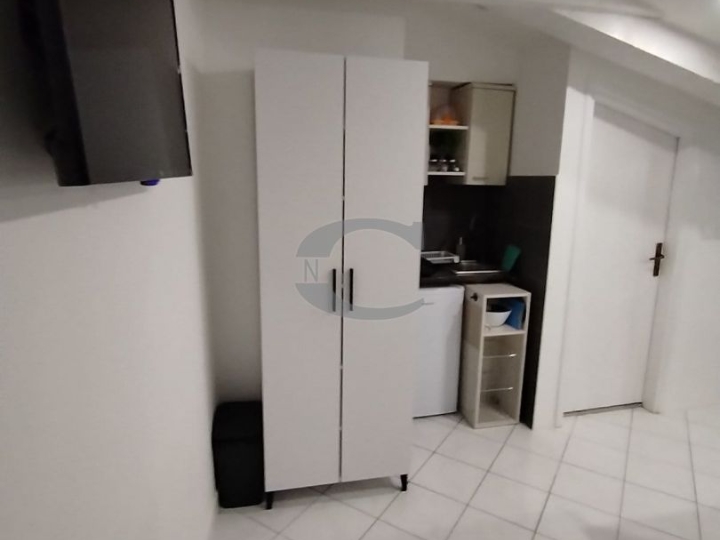Rijeka, Centar, garsonijera, 24 m2