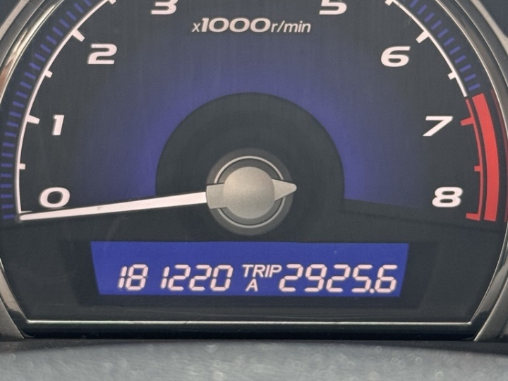 Honda Civic Sedan 1.8 i-vtec 140ks